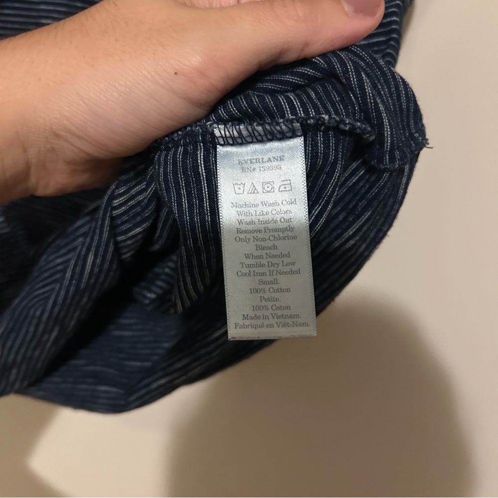 Everlane Shirt Navy Blue Striped Women's Small Short Sleeve Crew Neck Pocket Tee - Picture 5 of 7